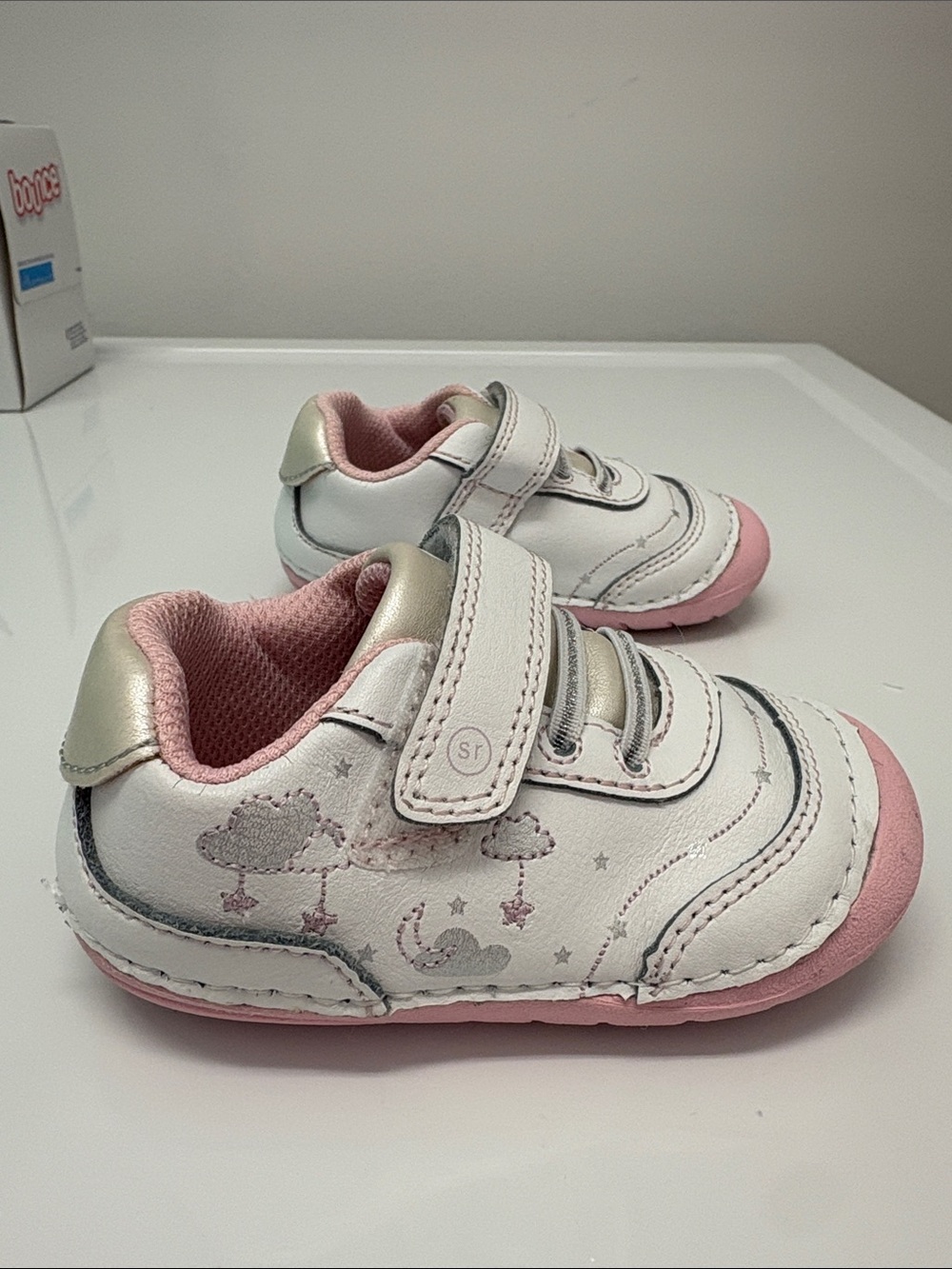 Toddler Girls White and Pink stride rite Sneakers - Picture 4 of 5
